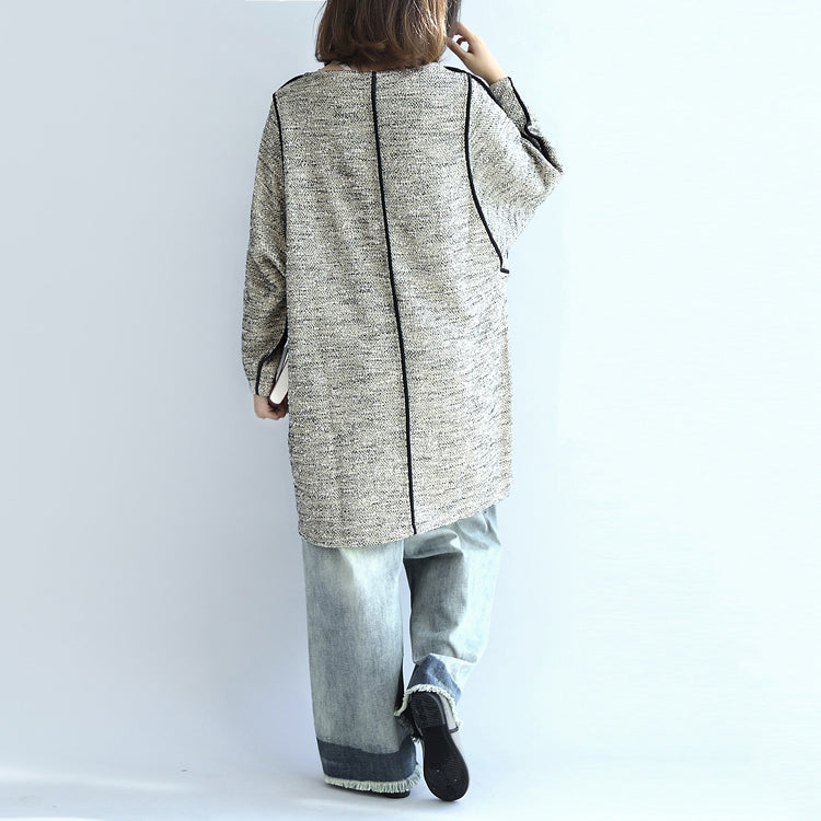 Well Tailored Sweater with a Graceful Silhouette
