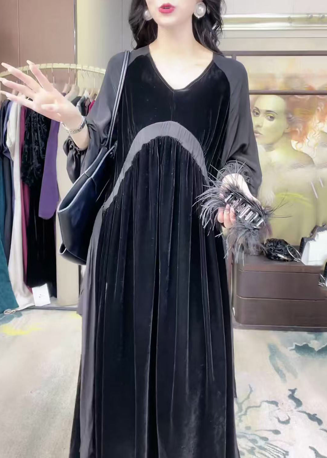 Classic Vintage Dress with a Flattering Fit