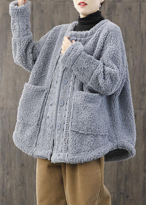 Effortlessly Elegant Coat with a Timeless Design