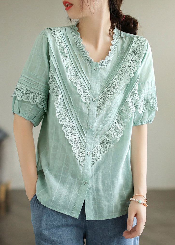 Sophisticated Shirt with a Clean Classic Look