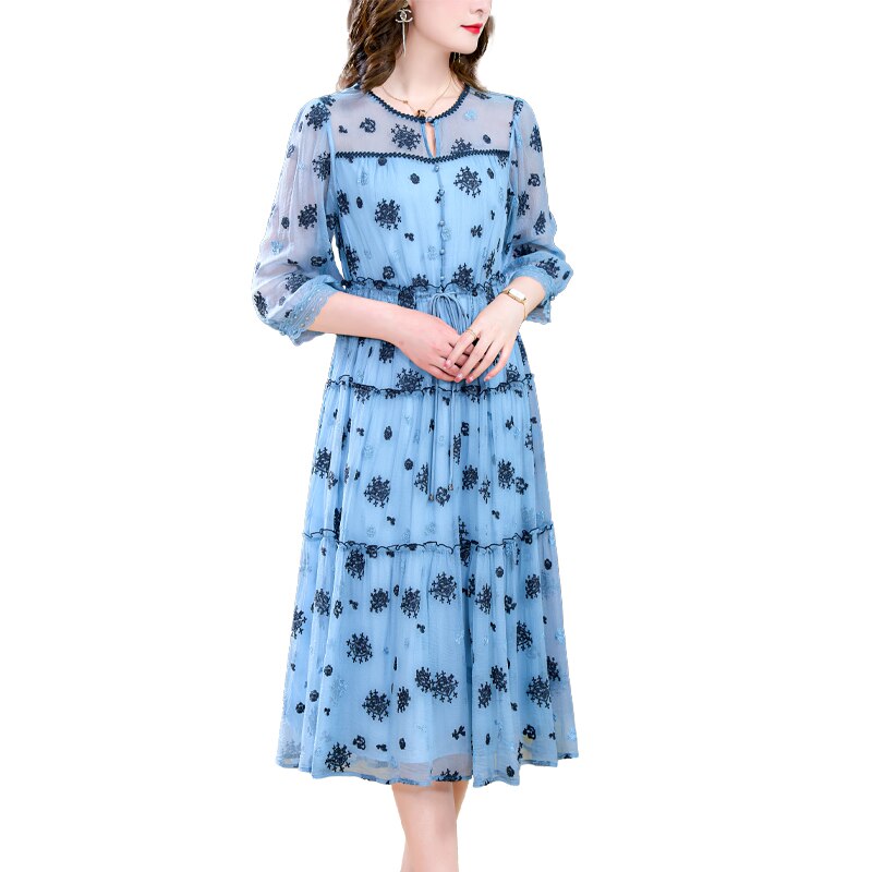 Beautifully Crafted Dress in a Classic Style