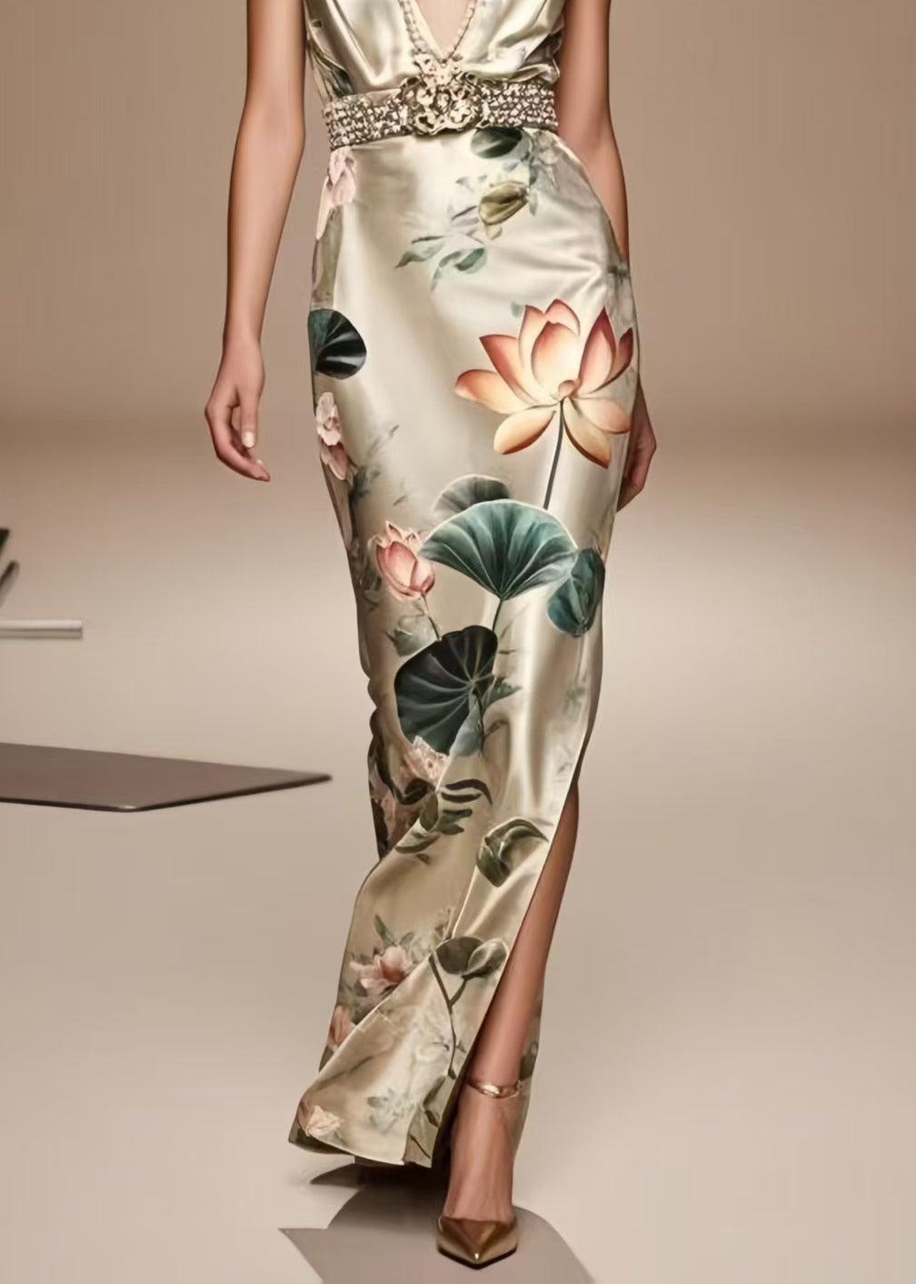 Gracefully Styled Dress for Any Occasion