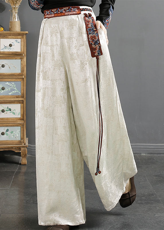 Classic Vintage Pants with a Flattering Fit