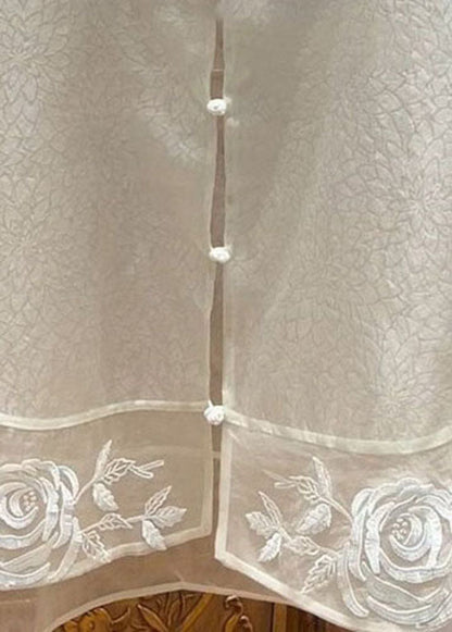 Effortlessly Elegant Blouse with a Timeless Design