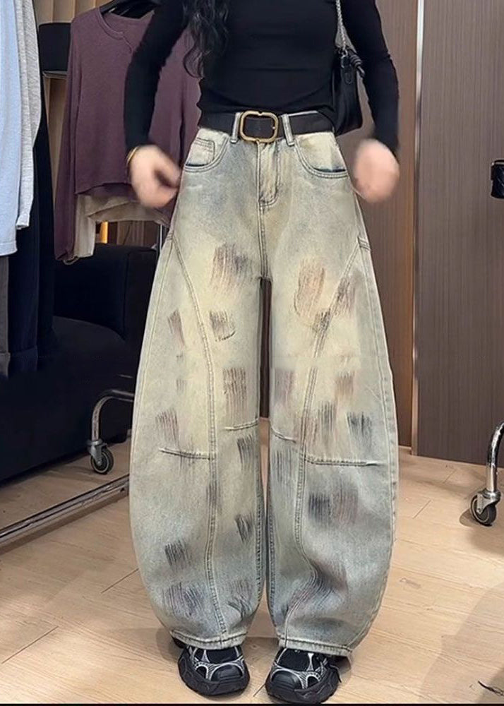 Effortlessly Elegant Pants with a Timeless Design