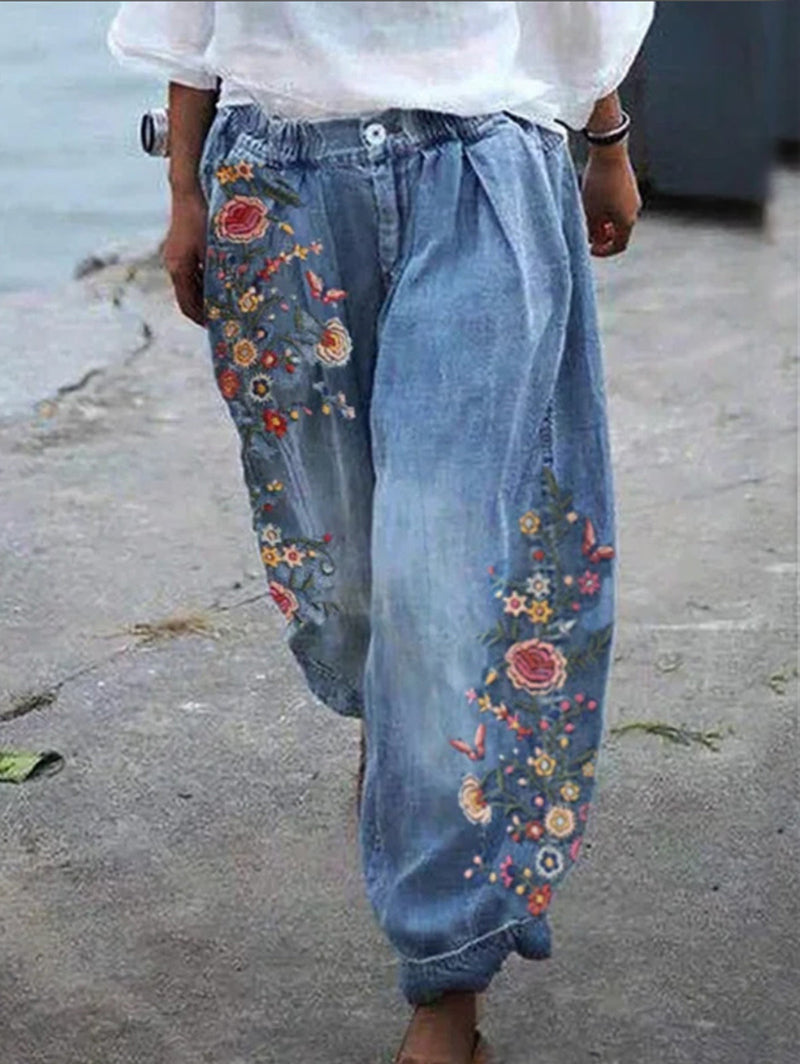 Elegantly Styled Pants for Everyday Wear