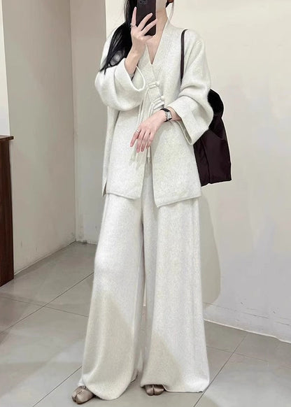 Sophisticated Pants with a Clean Classic Look