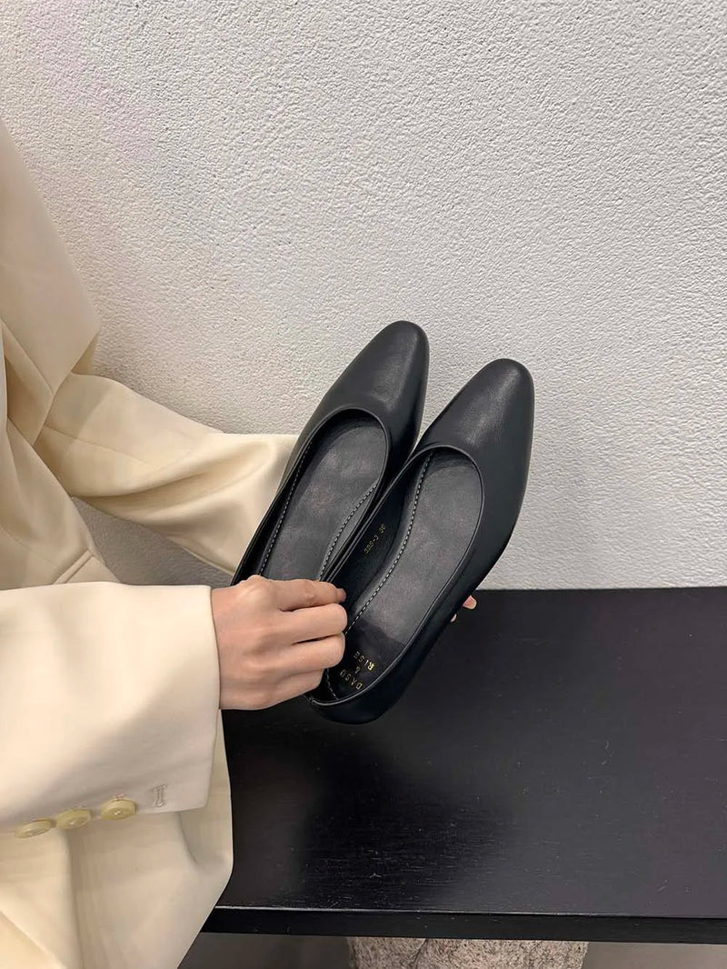 Chic Orthopedic Loafers with Unique Design