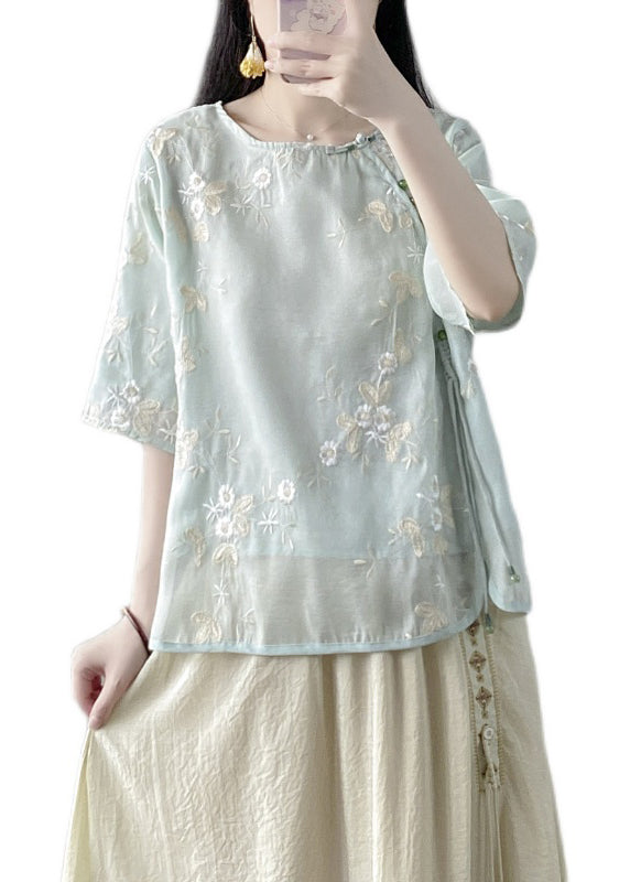 Classic Vintage Top with a Flattering Fit