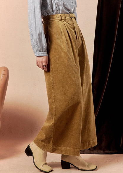 Sophisticated Pants with a Clean Classic Look