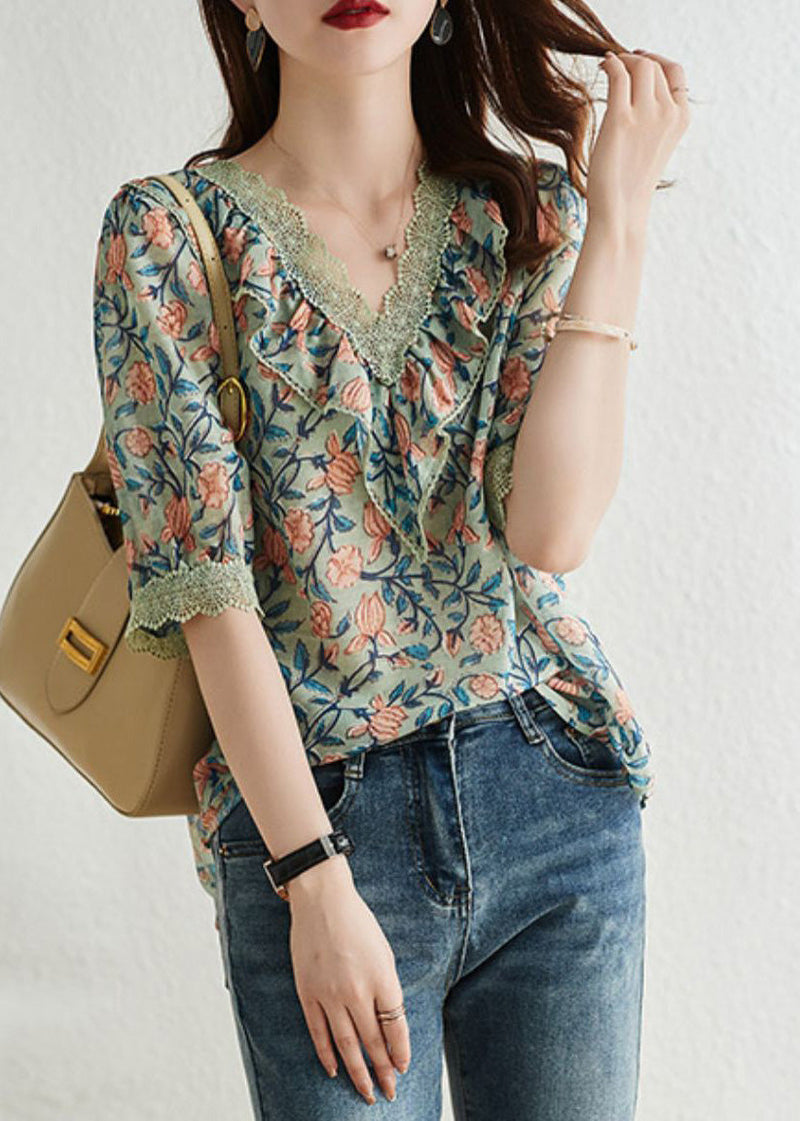 A Vintage Style Top with Delicate Timeless Details