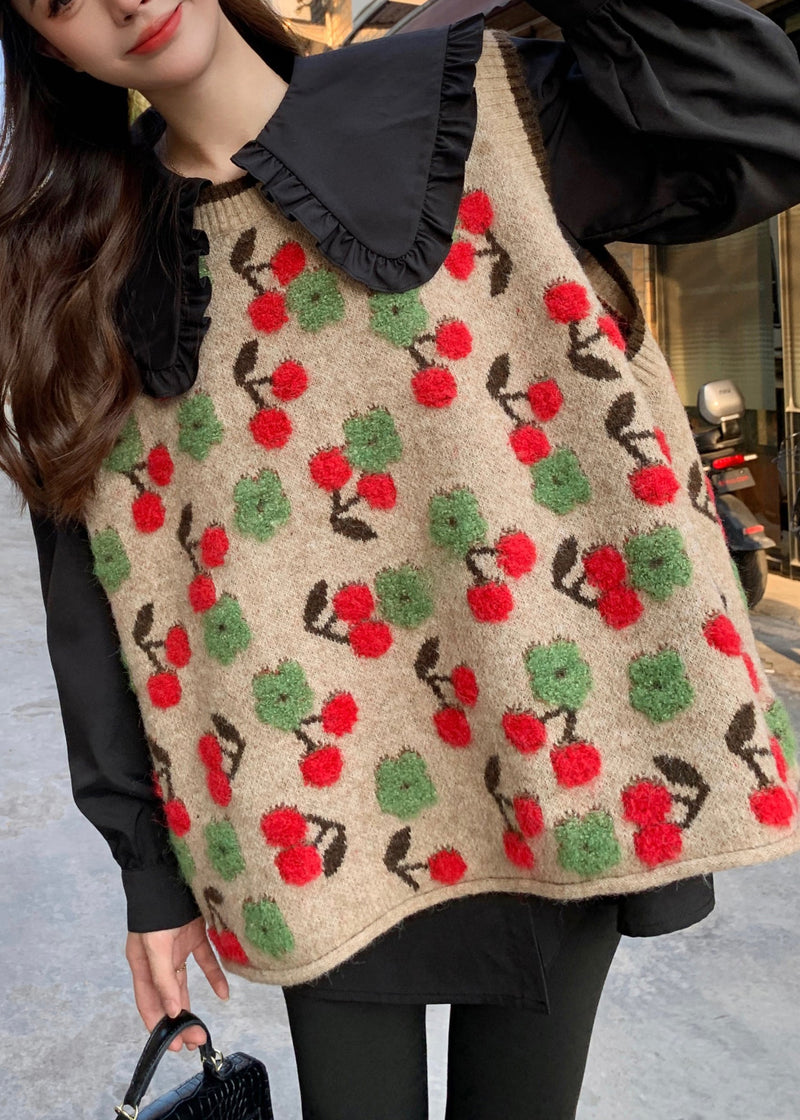 Gracefully Styled Garment for Any Occasion