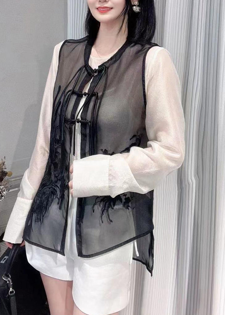 Well Tailored Coat with a Graceful Silhouette