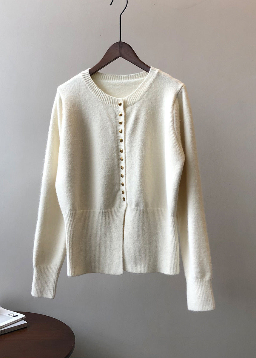 Classic Vintage Cardigan with a Flattering Fit
