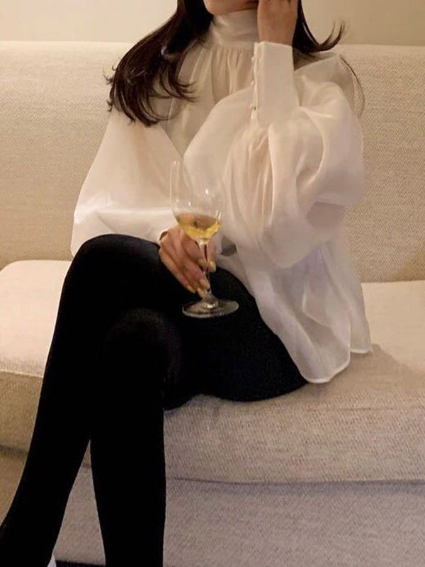 Classic Vintage & Enduringly Stylish Blouse