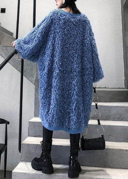 Well Tailored Sweater with a Graceful Silhouette