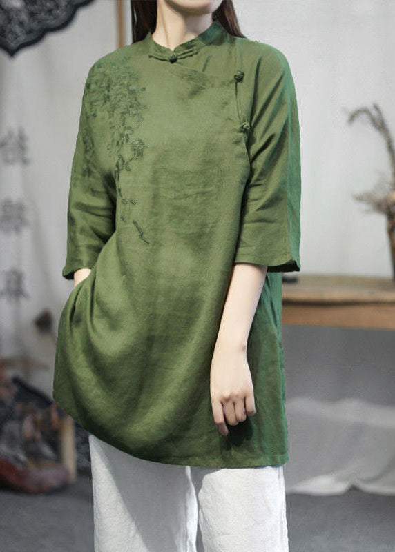 A Vintage Style Top with Delicate Timeless Details