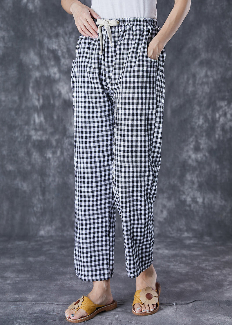 Effortlessly Elegant Pants with a Timeless Design
