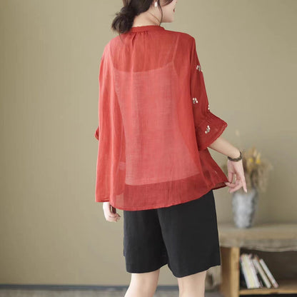 Beautifully Crafted Blouse in a Classic Style