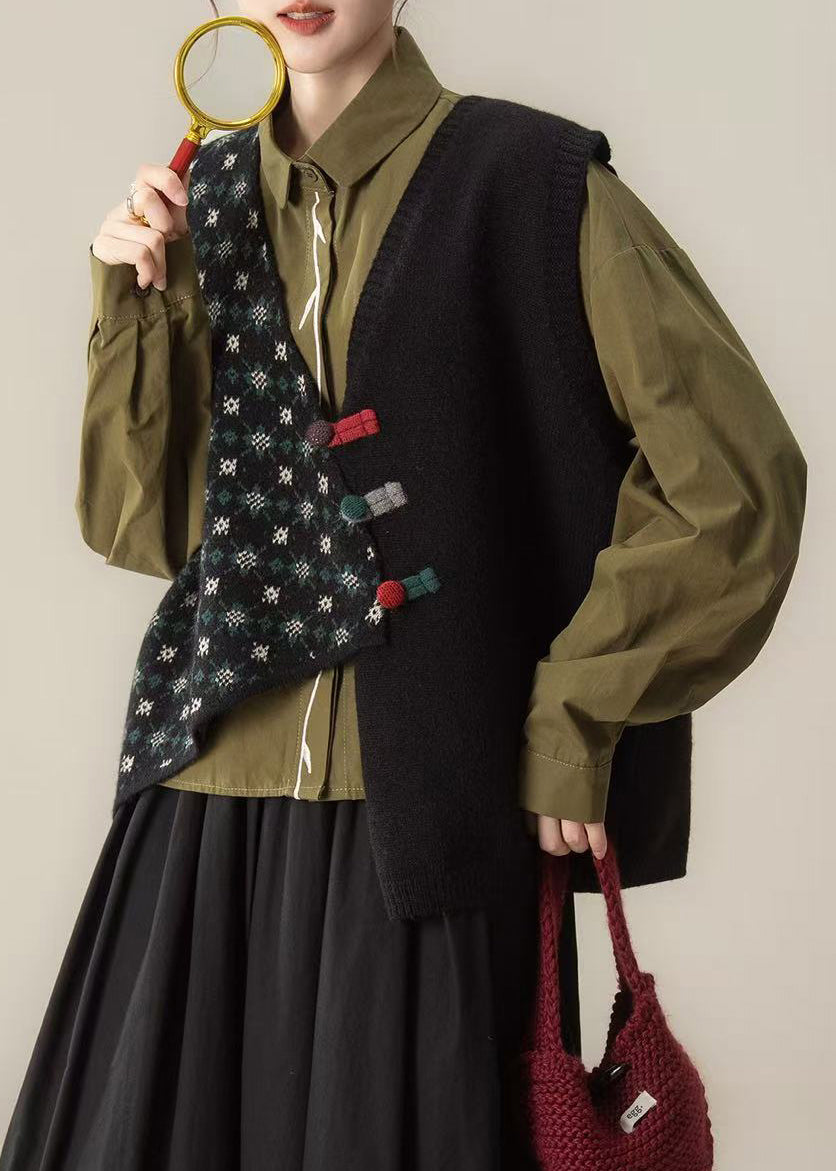 Effortlessly Elegant Garment with a Timeless Design