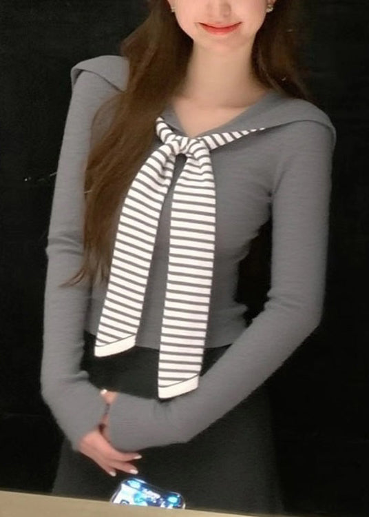 Well Tailored Top with a Graceful Silhouette