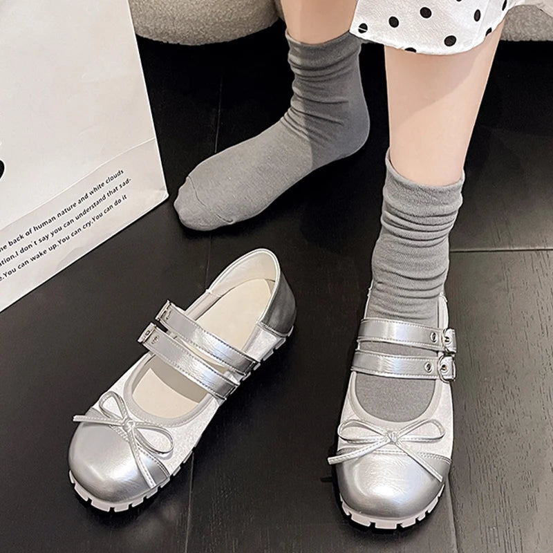 Graceful Orthopedic Sandals for Modern Look