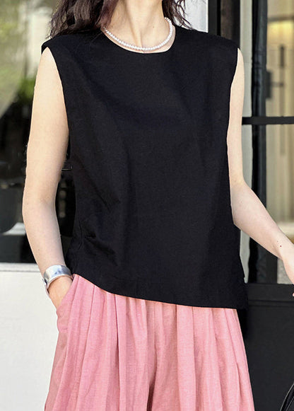 Effortlessly Elegant Top with a Timeless Design