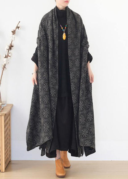 Gracefully Styled Coat for Any Occasion