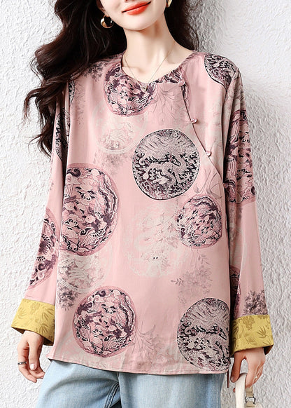 Beautifully Crafted Blouse in a Classic Style