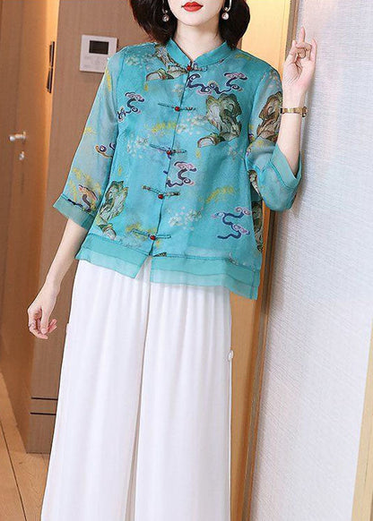 Sophisticated Top with a Clean Classic Look