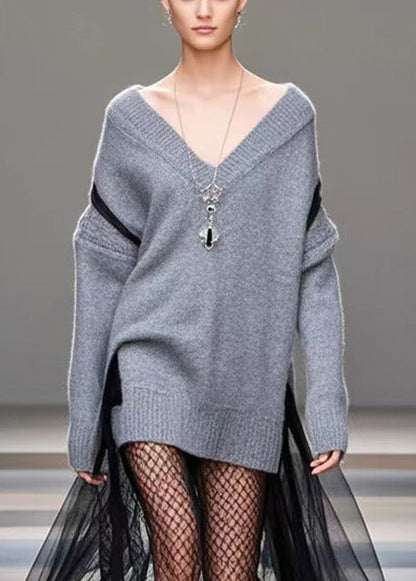 Well Tailored Sweater with a Graceful Silhouette