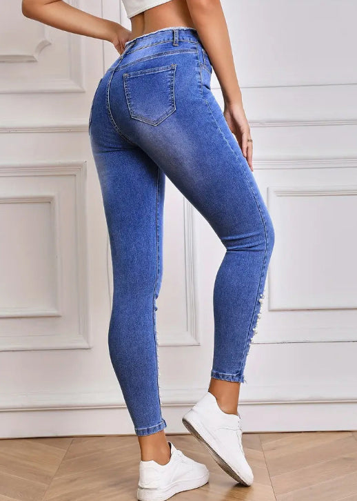 Beautifully Crafted Pants in a Classic Style
