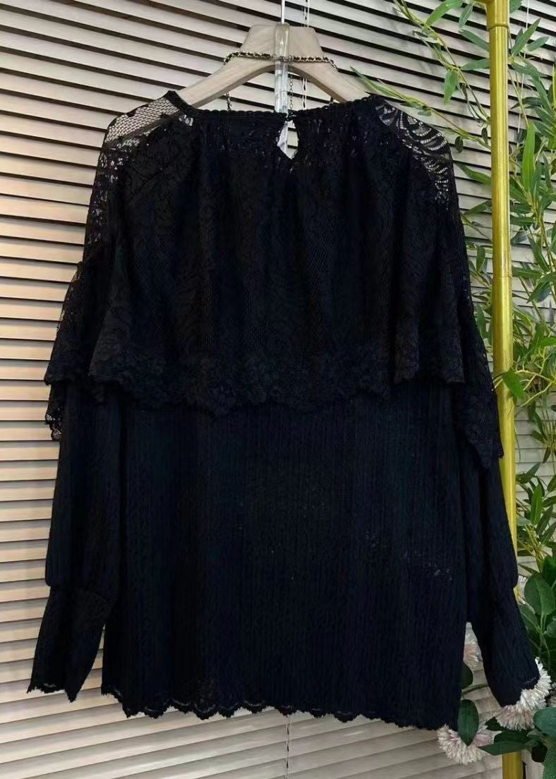 Effortlessly Elegant Top with a Timeless Design