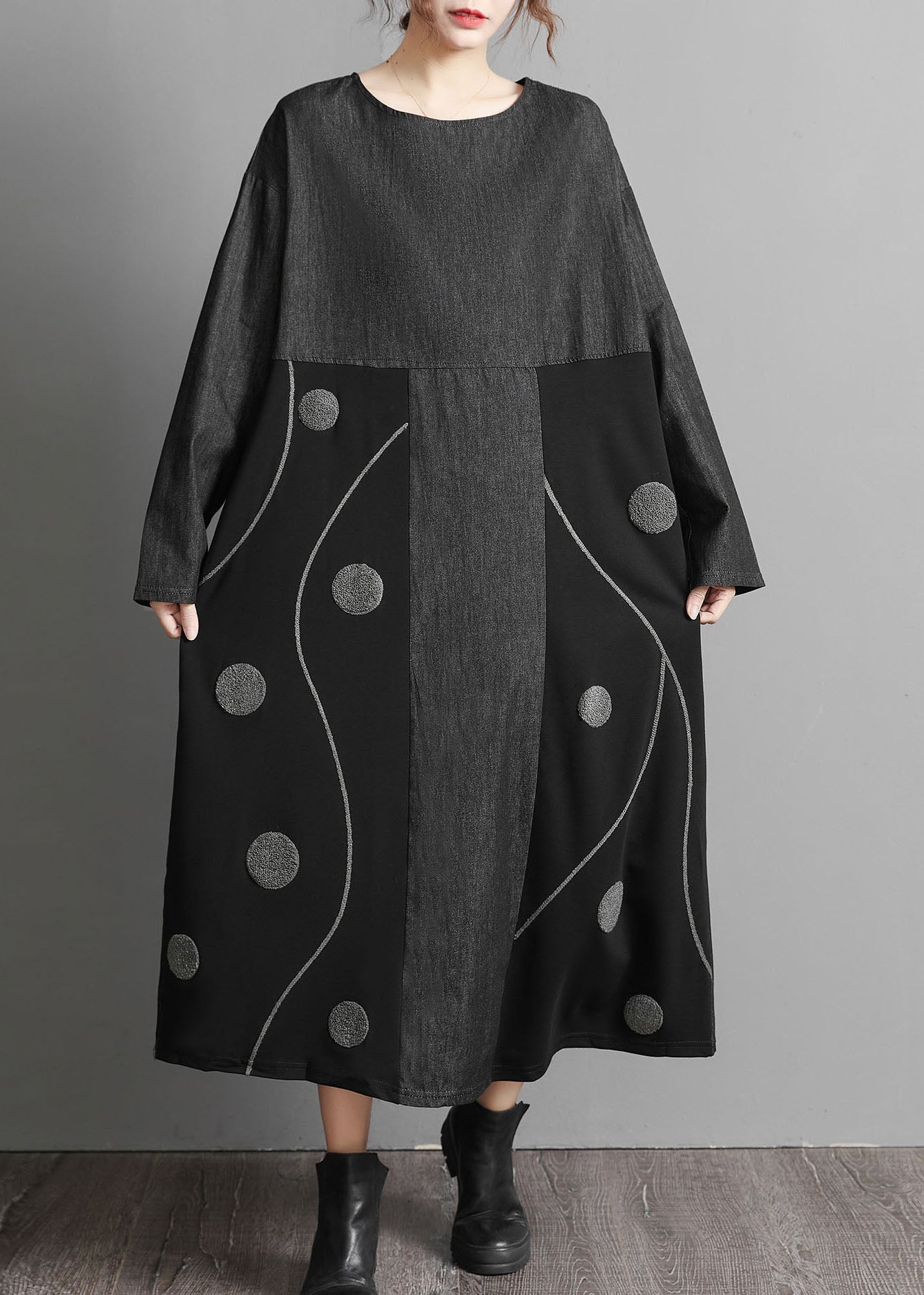 Effortlessly Elegant Dress with a Timeless Design