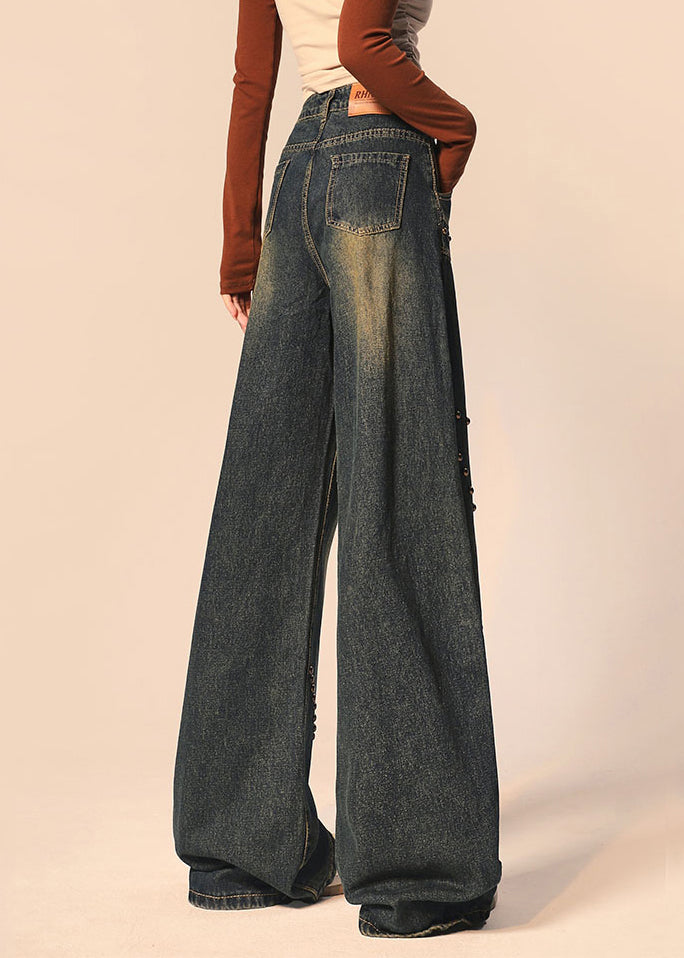 Effortlessly Elegant Pants with a Timeless Design