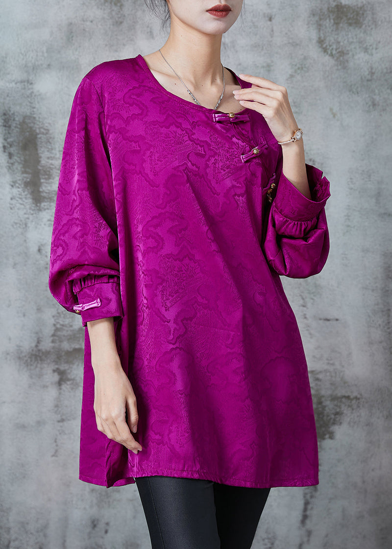 Classic Vintage Blouse with a Flattering Fit