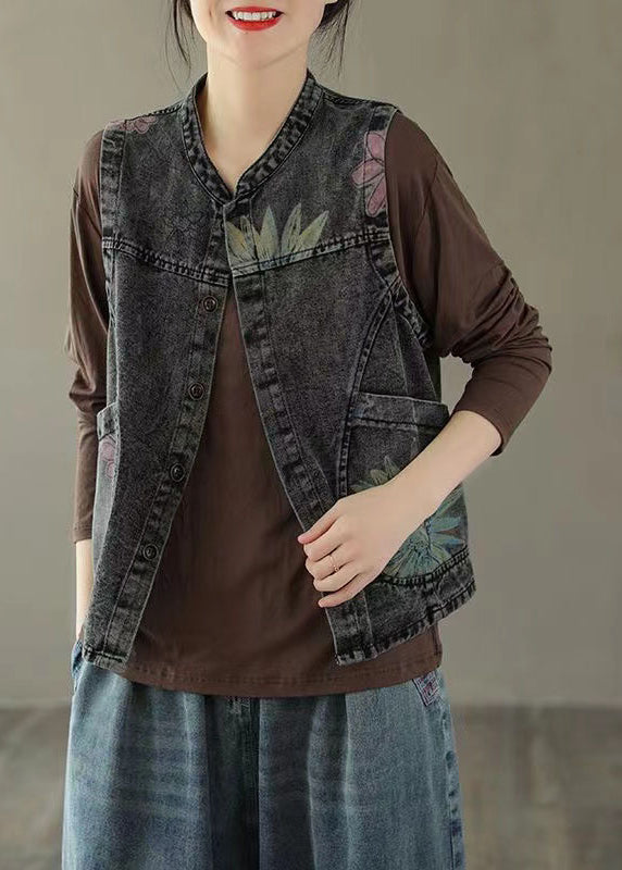 Well Tailored Coat with a Graceful Silhouette