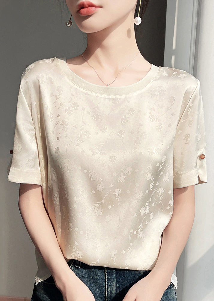 Beautifully Crafted Blouse in a Classic Style
