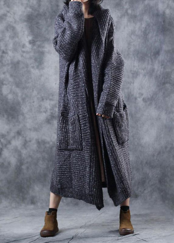 Well Tailored Cardigan with a Graceful Silhouette