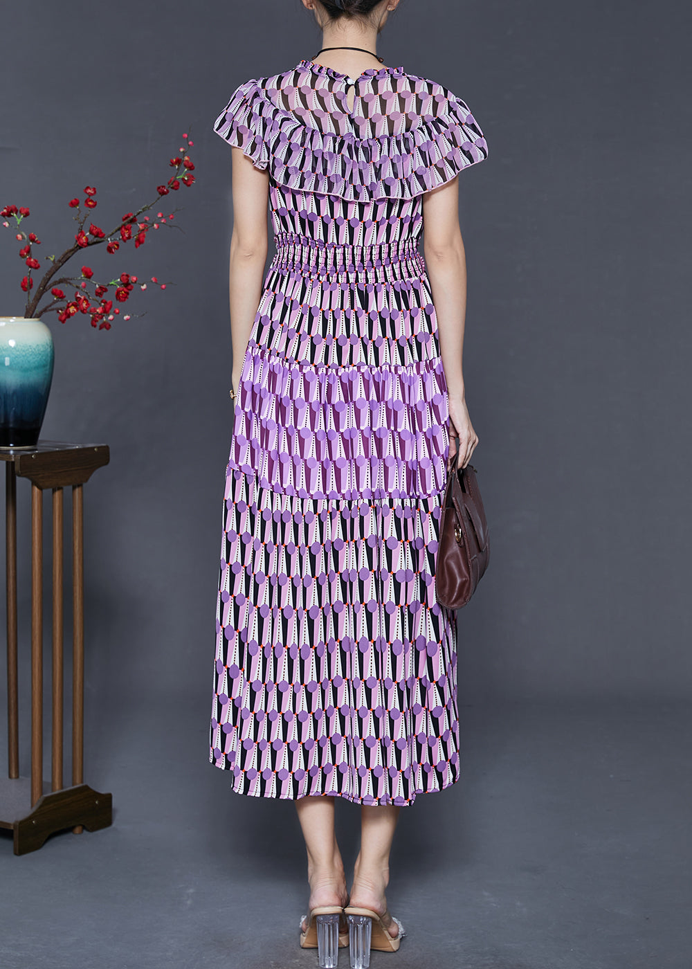 Well Tailored Dress with a Graceful Silhouette