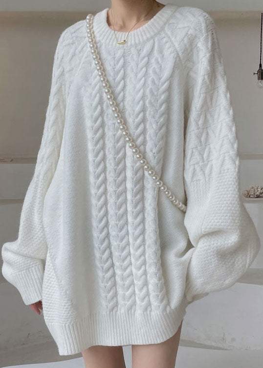 Effortlessly Elegant Sweater with a Timeless Design