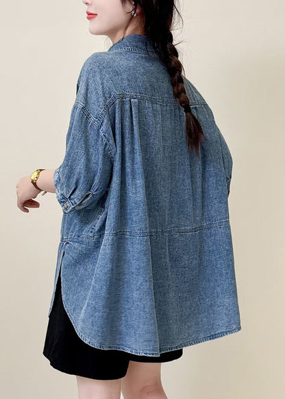 Classic Vintage Shirt with a Flattering Fit