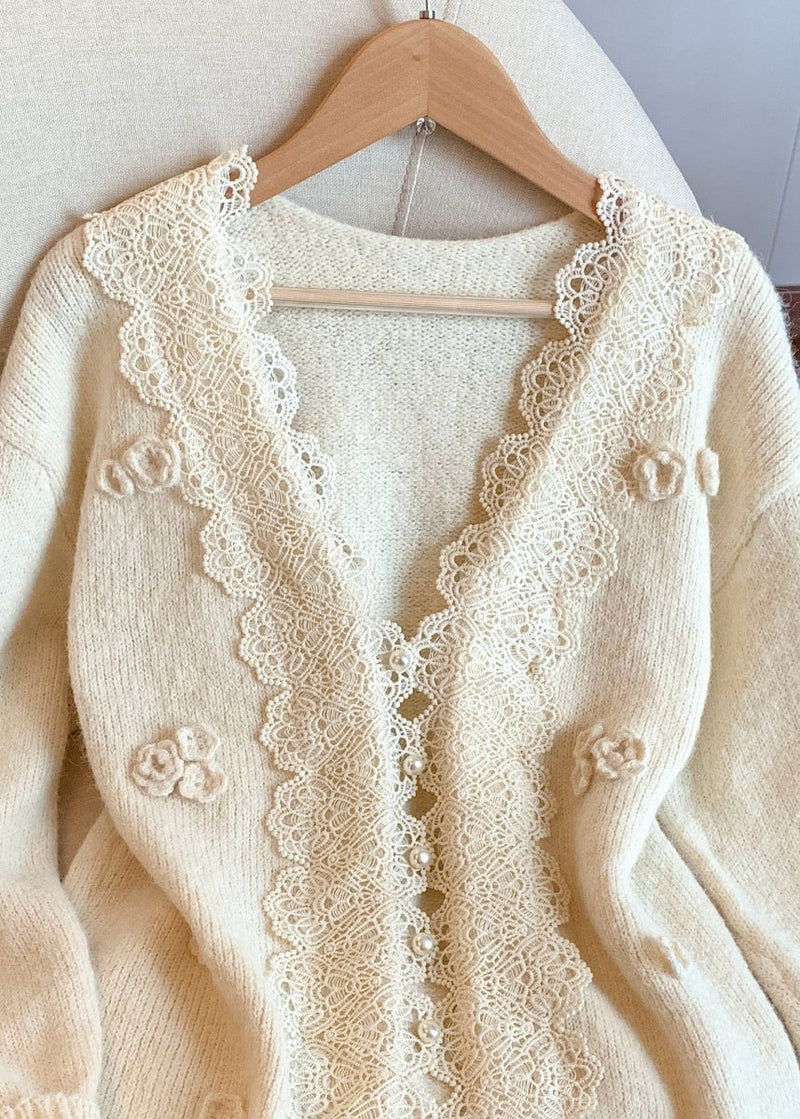 Gracefully Styled Coat for Any Occasion