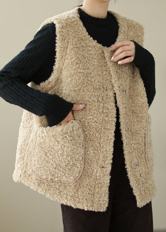 Effortlessly Elegant Garment with a Timeless Design